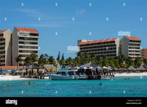 radisson hotel aruba palm beach.